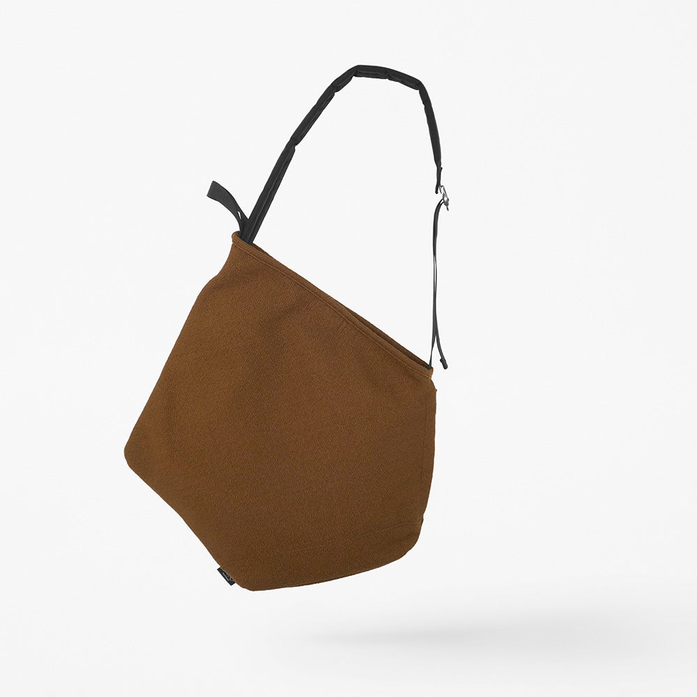 Textile by kvadrat × nendo / ruck-tote Brown / 855102 – ROOTOTE 