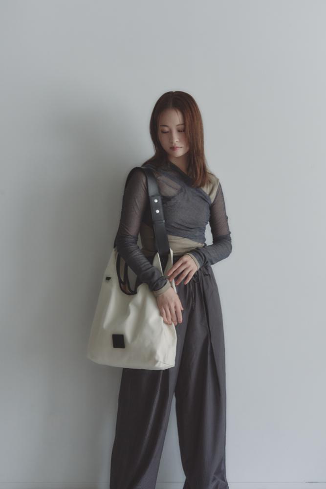 RT；ESKA / EDIT Tote / ivory