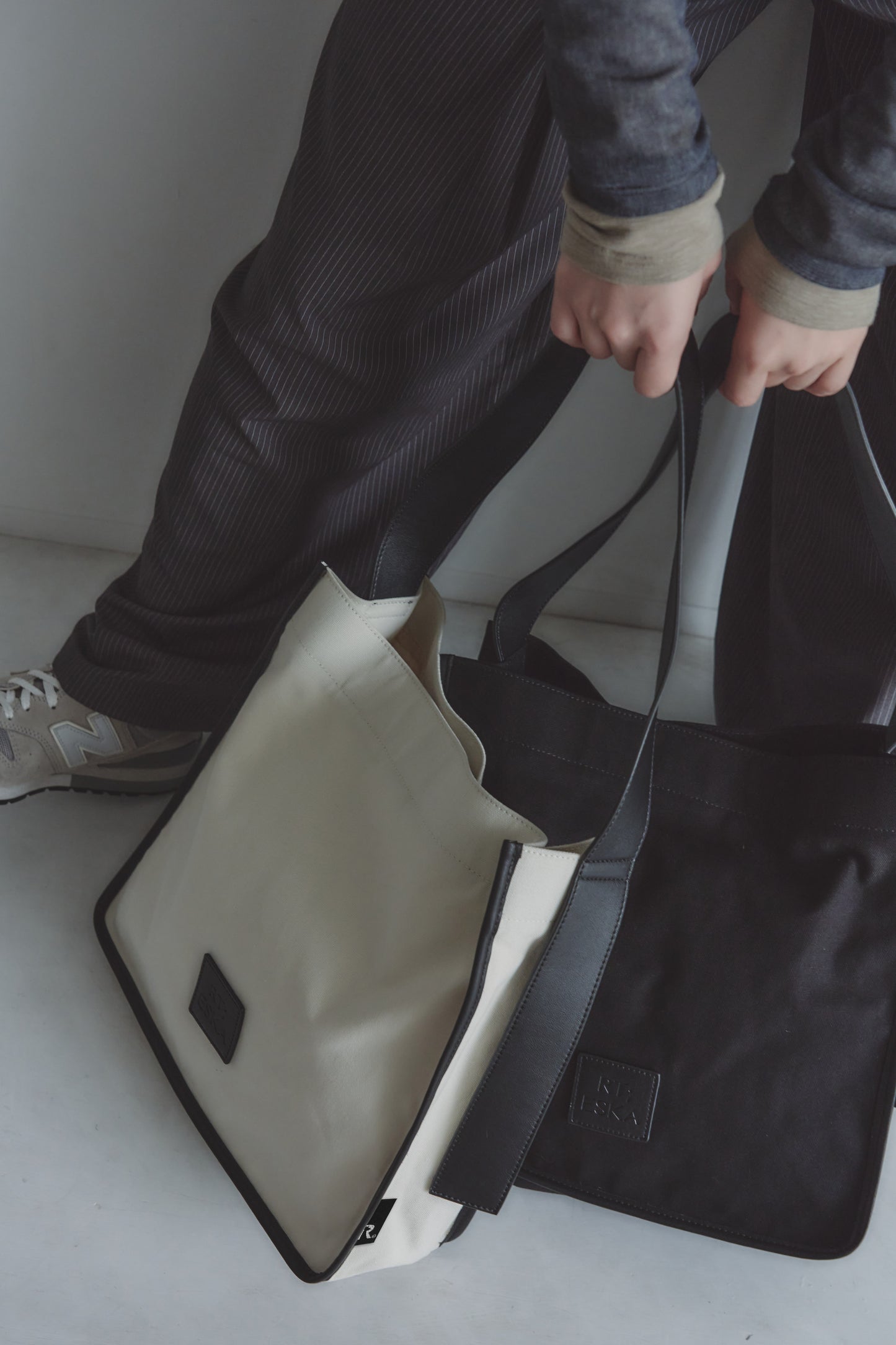 RT；ESKA / Shape Tote - Square / ivory