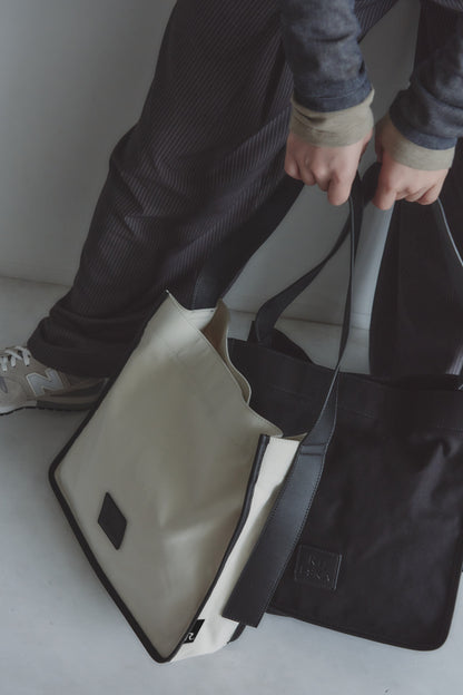 RT；ESKA / Shape Tote - Square / ivory