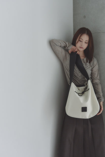 RT；ESKA / Shape Tote - Circle / ivory