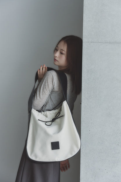 RT；ESKA / Shape Tote - Circle / ivory