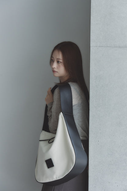RT；ESKA / Shape Tote - Circle / ivory