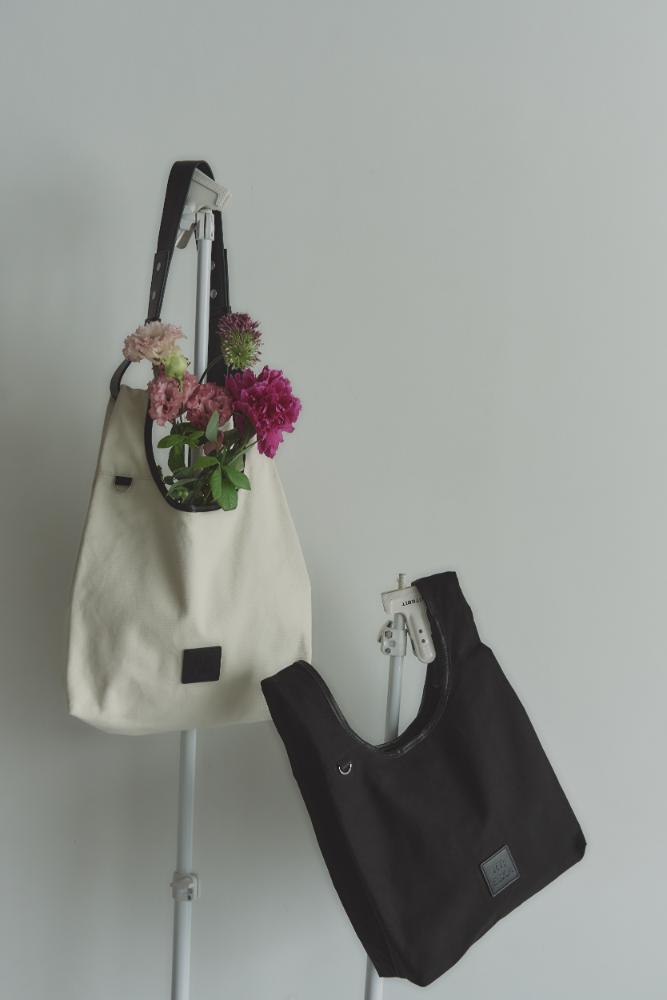 RT；ESKA / EDIT Tote / ivory