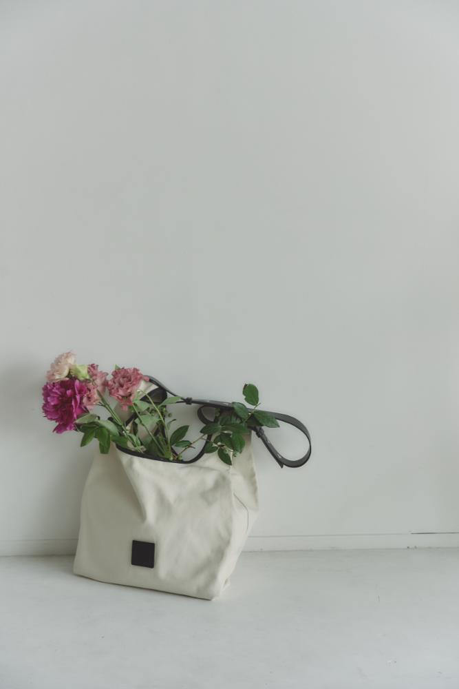 RT；ESKA / EDIT Tote / ivory