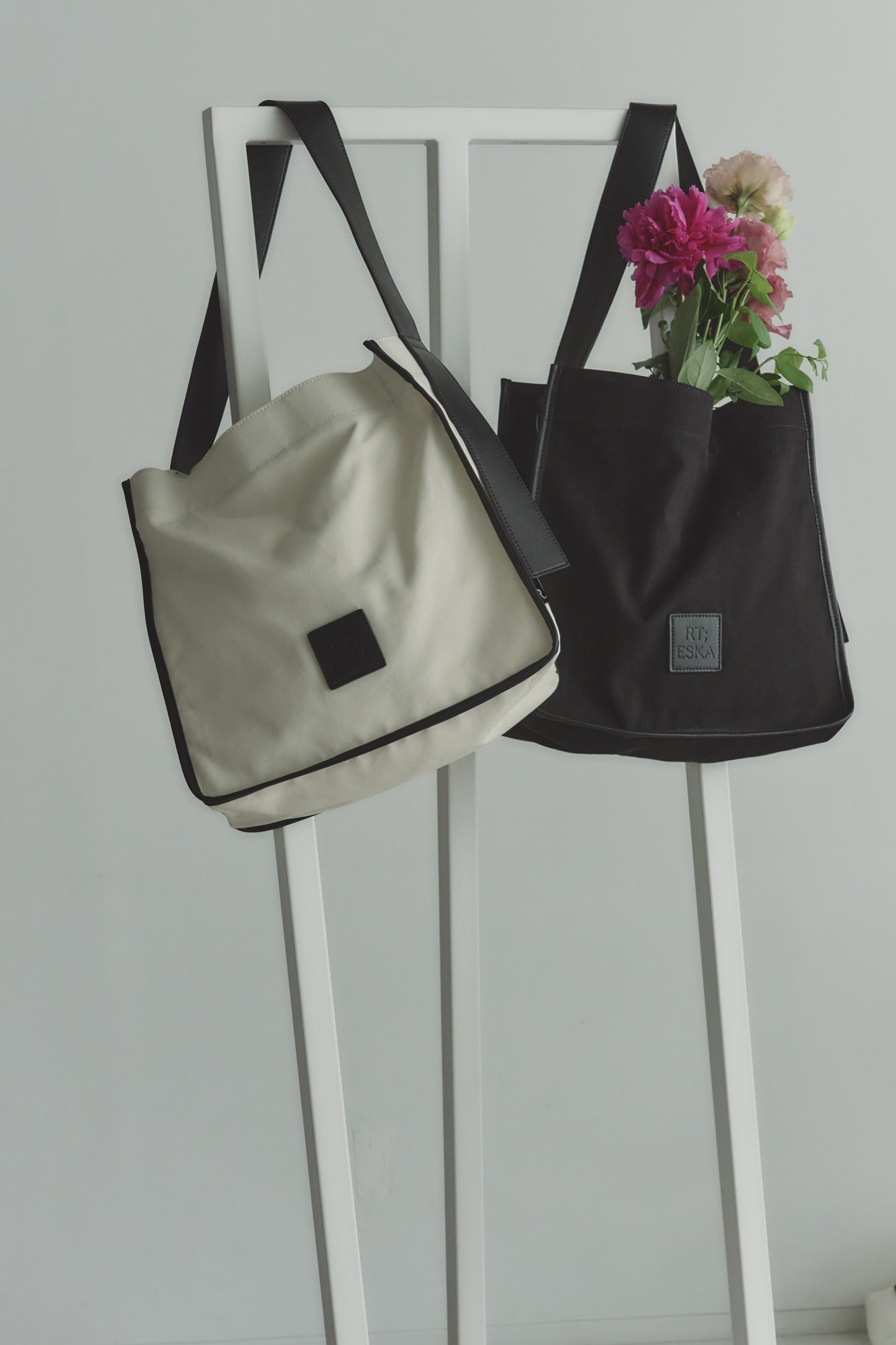 RT；ESKA / Shape Tote - Square / ivory