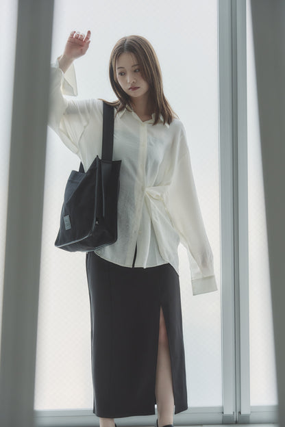 RT；ESKA / Shape Tote - Square / Black