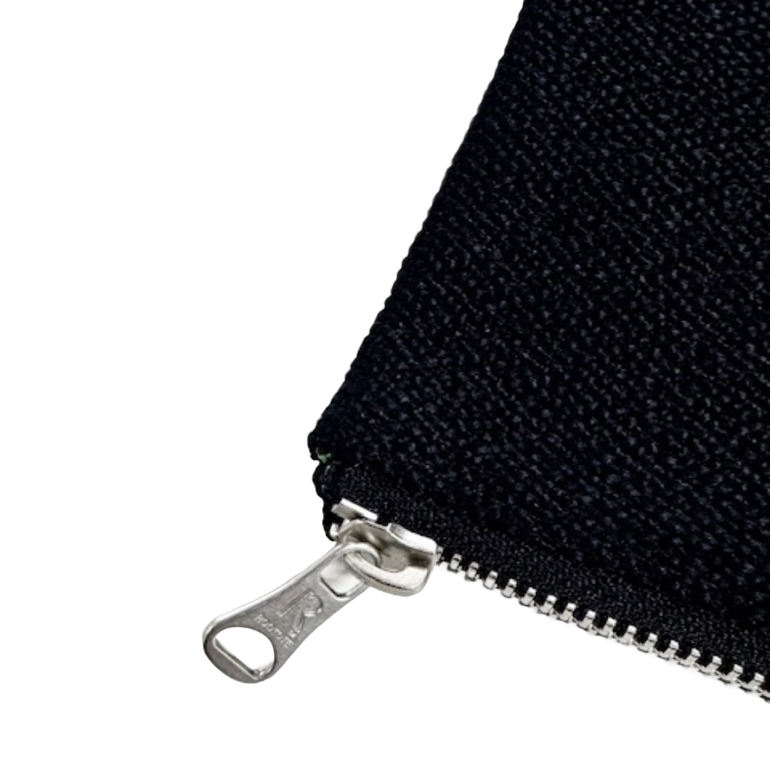 Textile by kvadrat / Pouch - L / 913805