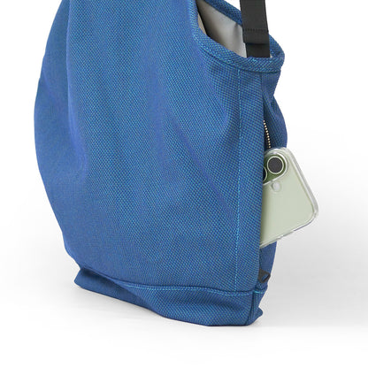 Textile by kvadrat × nendo / ruck-tote Large Blue / 855106