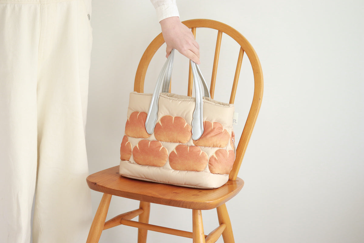 Planning design 2 o'clock x illustrator Tsuyuko x ROOTOTE / Fluffy bread tote "Cream bread" / 010602