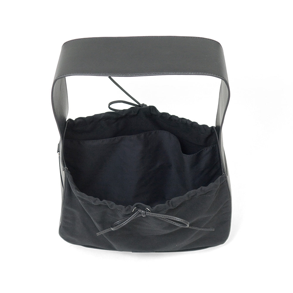 RT；ESKA / Shape Tote - Circle / Black