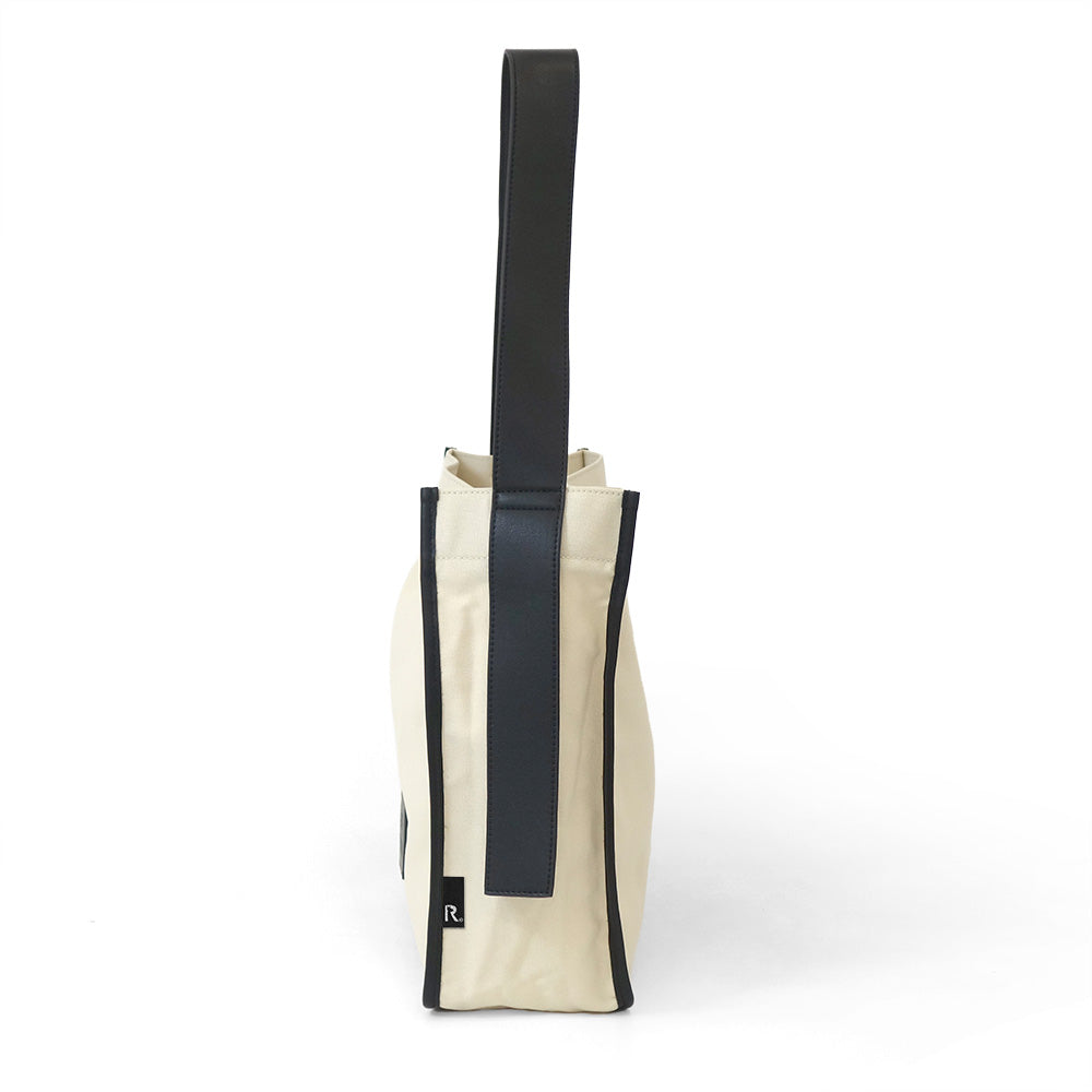 RT；ESKA / Shape Tote - Square / ivory