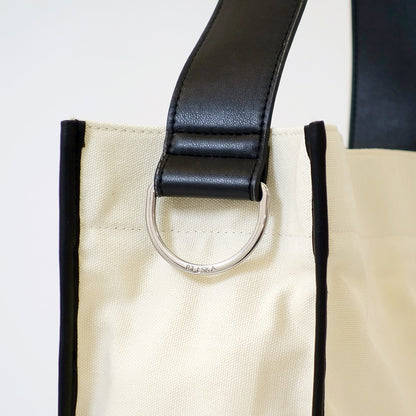 RT；ESKA / Shape Tote - Square / ivory