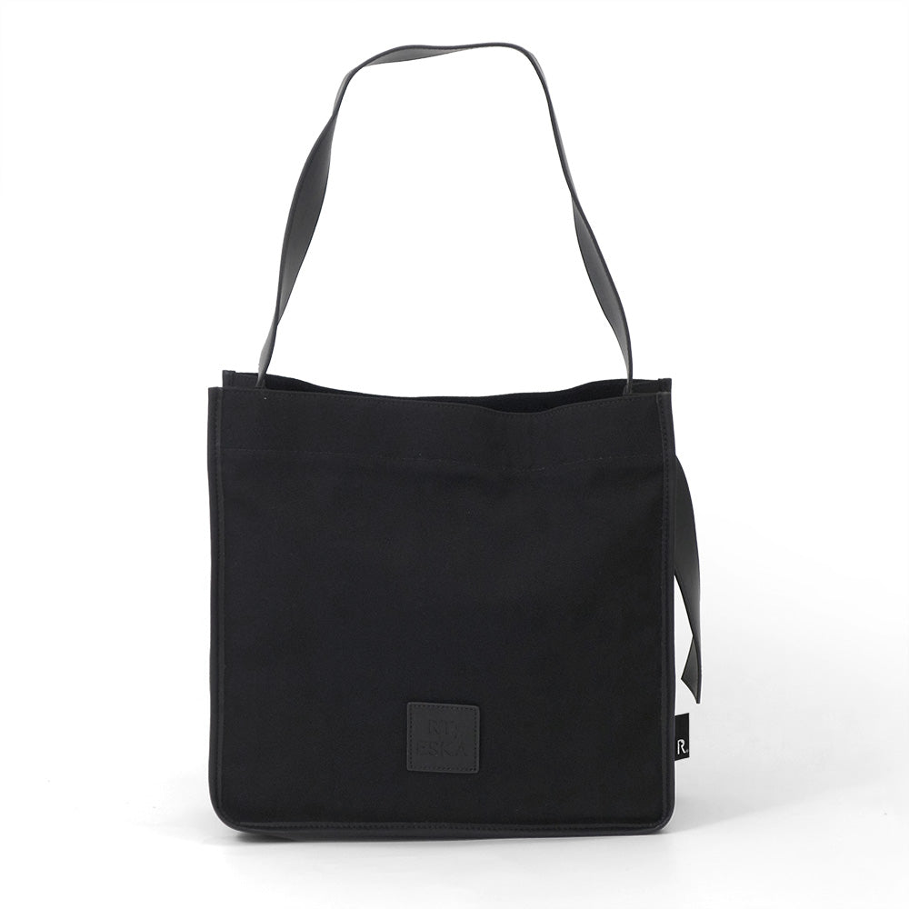 RT；ESKA / Shape Tote - Square / Black
