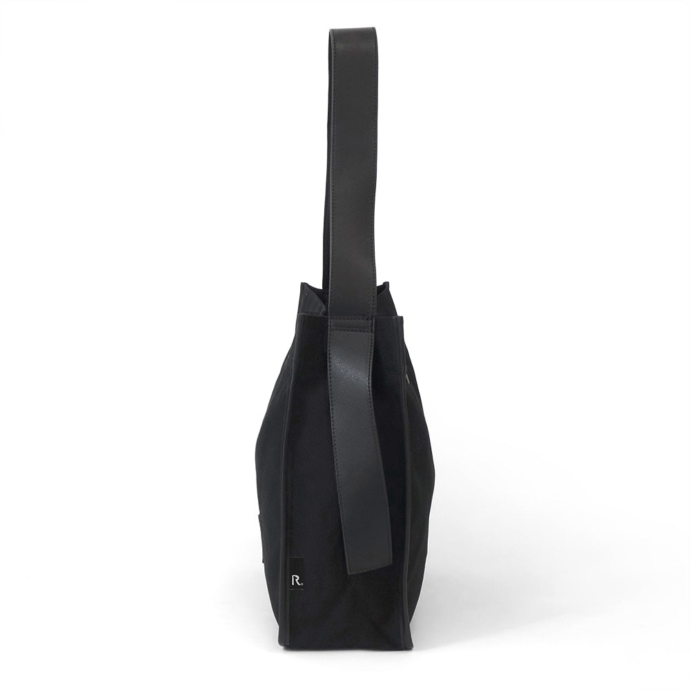 RT；ESKA / Shape Tote - Square / Black