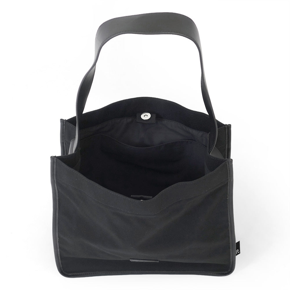 RT；ESKA / Shape Tote - Square / Black
