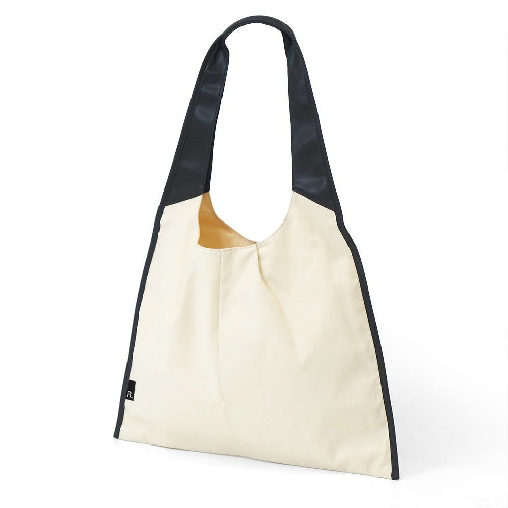 RT；ESKA / Shape Tote - Triangle / ivory