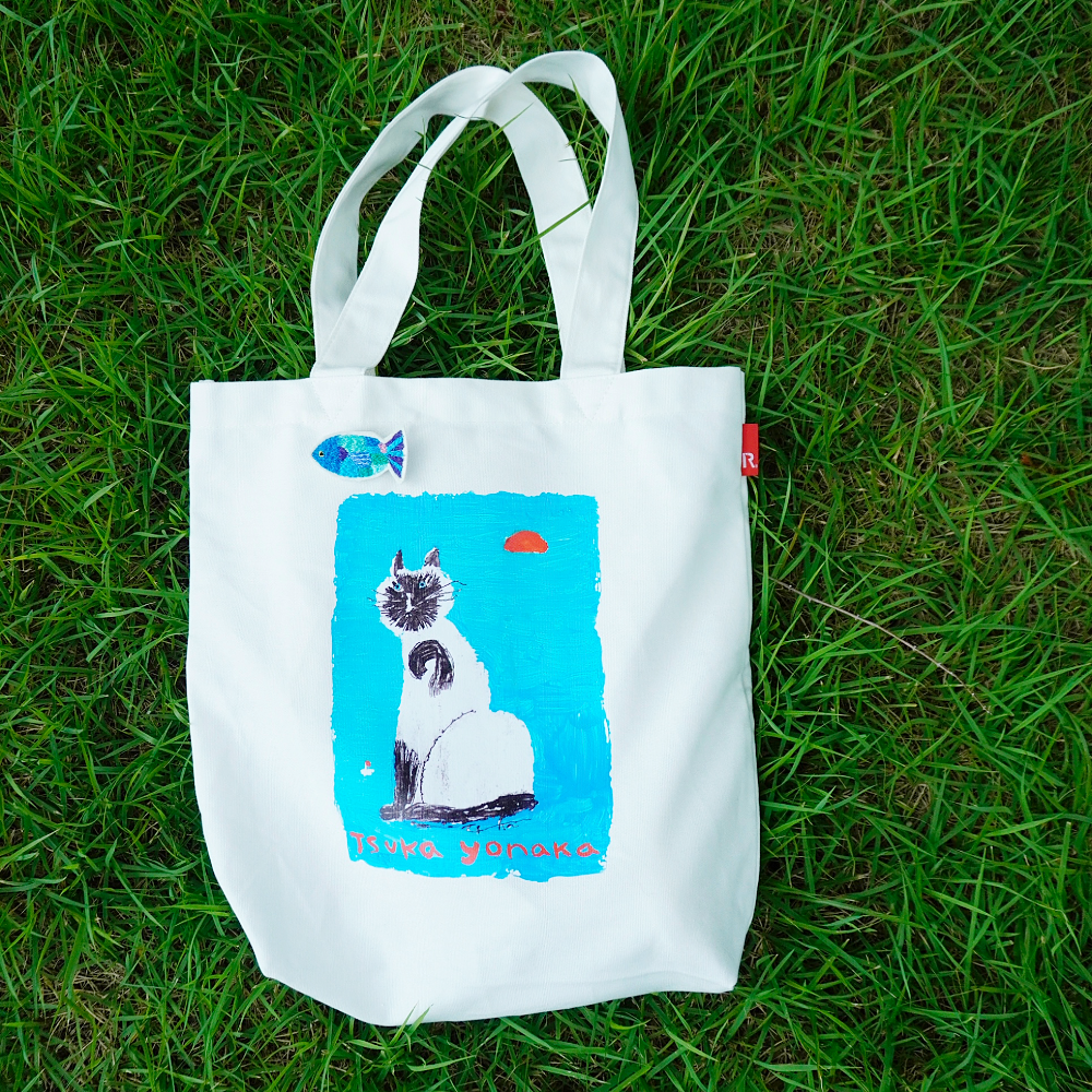 【Limited edition】夜中つか×ROOTOTE / 「みなとまちのねこ」おさかなブローチ付きトートバッグ / 000704